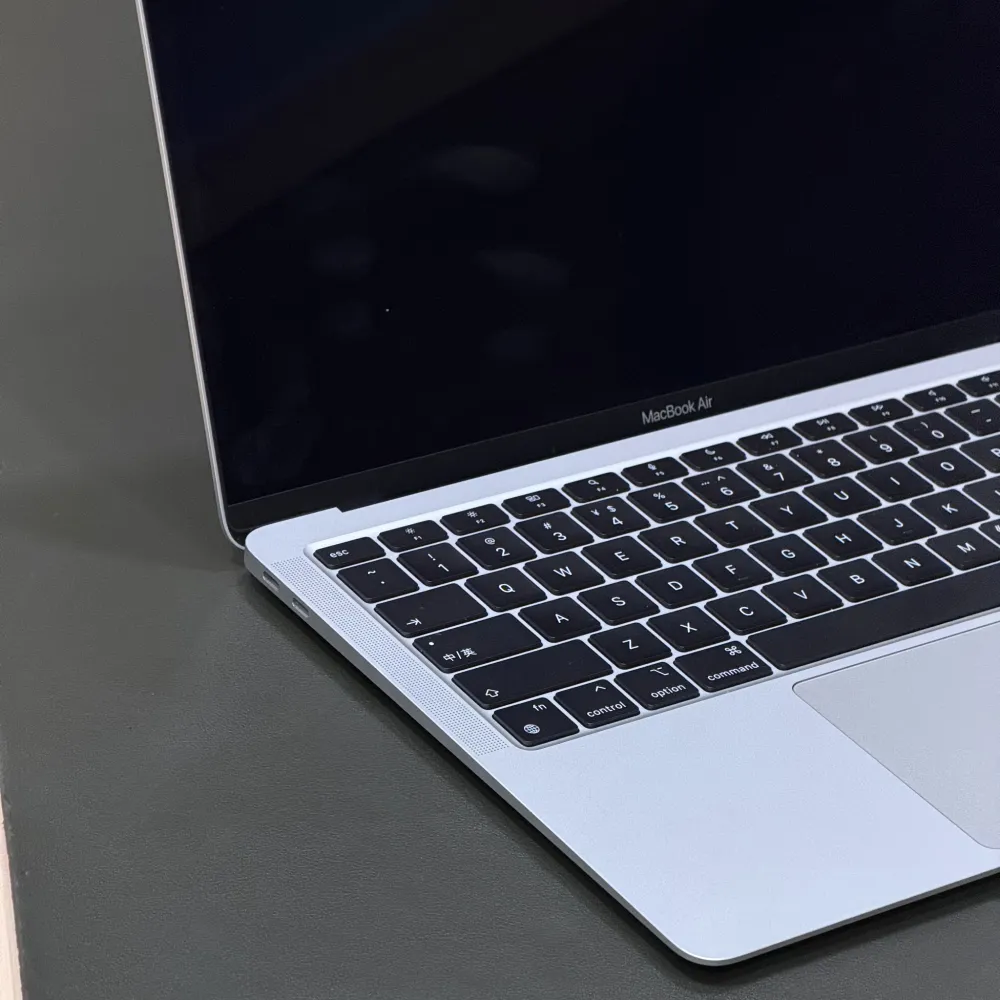MacBook Air 13.3" M1 photo 3